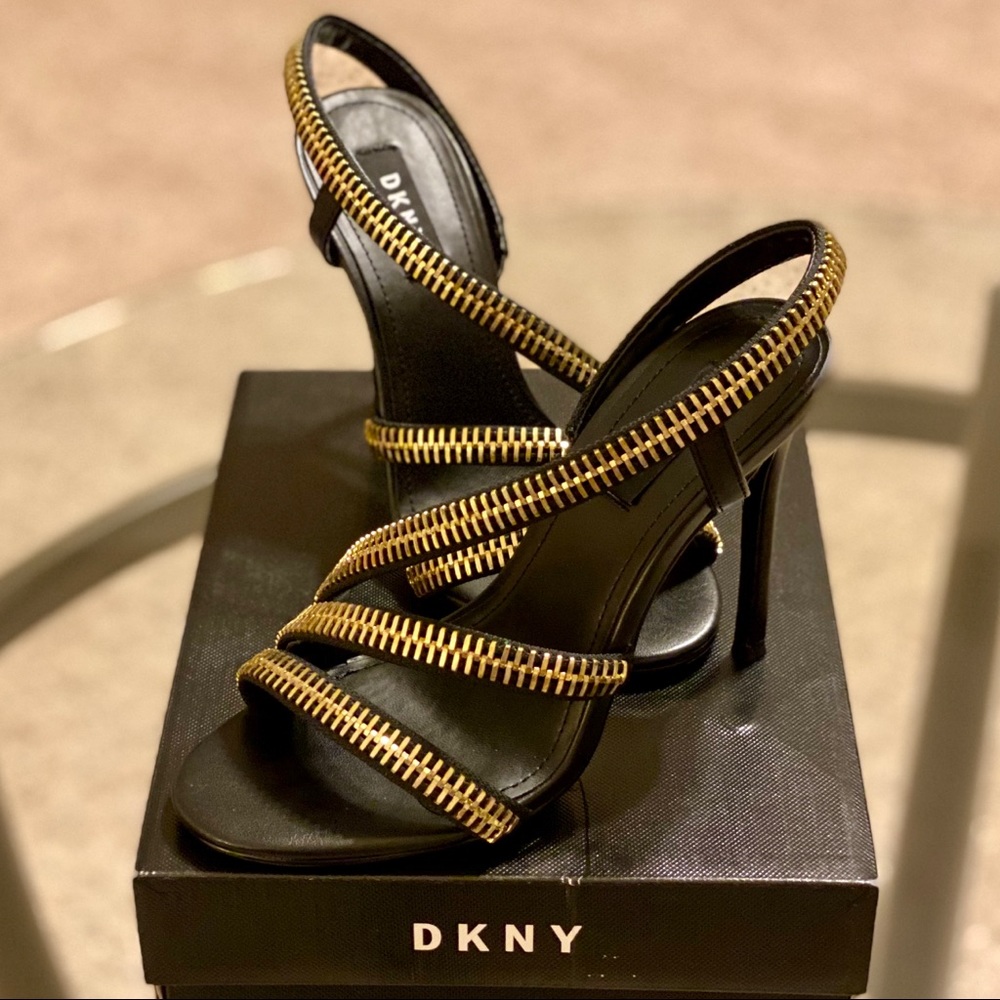 DKNY- Multi-strap Sandal